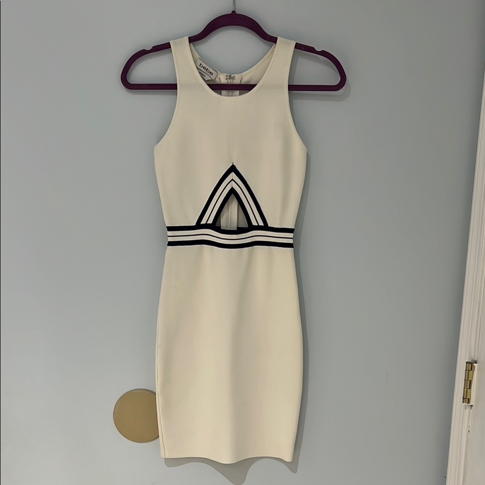 White Sleeveless Bodycon Dress with Navy Blue Accents